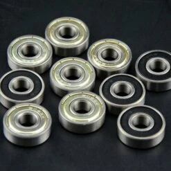 AIDUCHO 30pcs 608ZZ Roulements à Billes,Métal Double Blindage Roulements Speed Bearings Roulements à Billes De Qualité Pour Roller,Skateboard,Longboard,Waveboard/8 X 22 X 7mm -Fispool Magasin 32753210 3