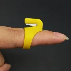 2 Pcs Doigt Lame Aiguille Artisanat Ménage En Plastique Dé À Coudre Boucle Fil Machine De Découpe DIY Ménage Machine À Coudre Accessoires Jaune -Fispool Magasin 81160999 4